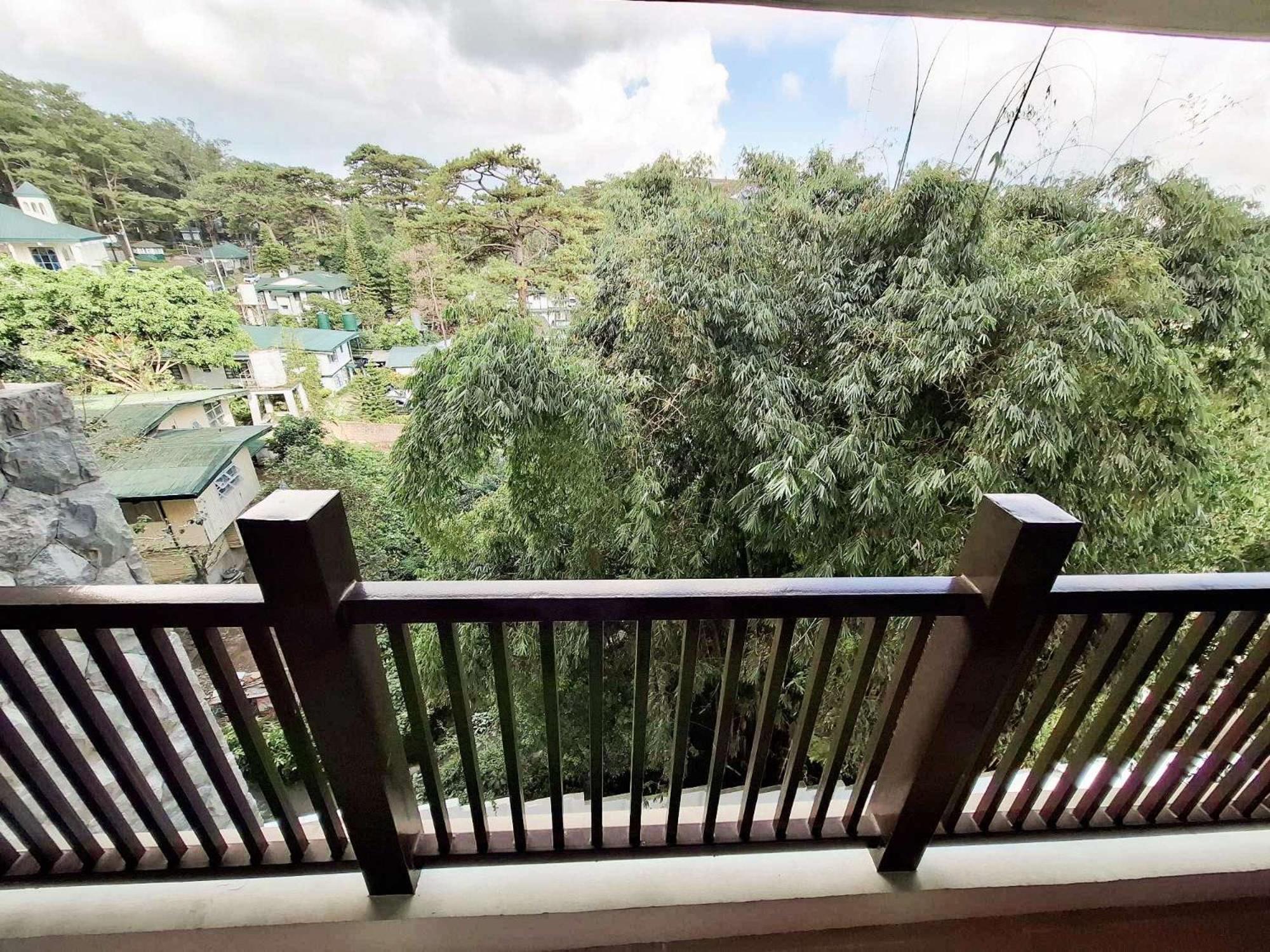 Cozy Pine Suites バギオ エクステリア 写真